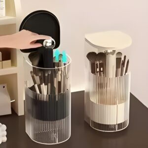 Press-Up Makeup Brush Holder Opening Hand pressing the lid of a lifting makeup brush holder to raise the brushes